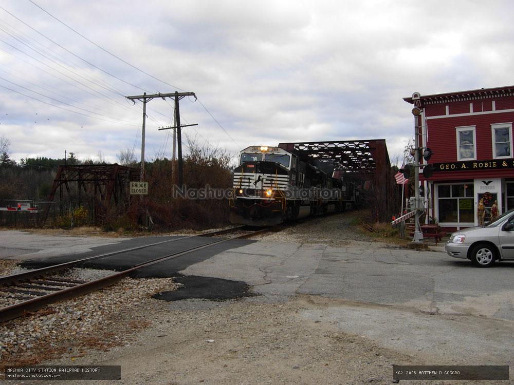 Digital Image: Unit coal train NHB72 northbound through Hooksett